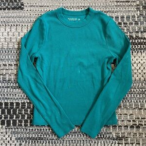 Abercrombie & Fitch Soft Essentials Crewneck Sweater in Green Size Medium